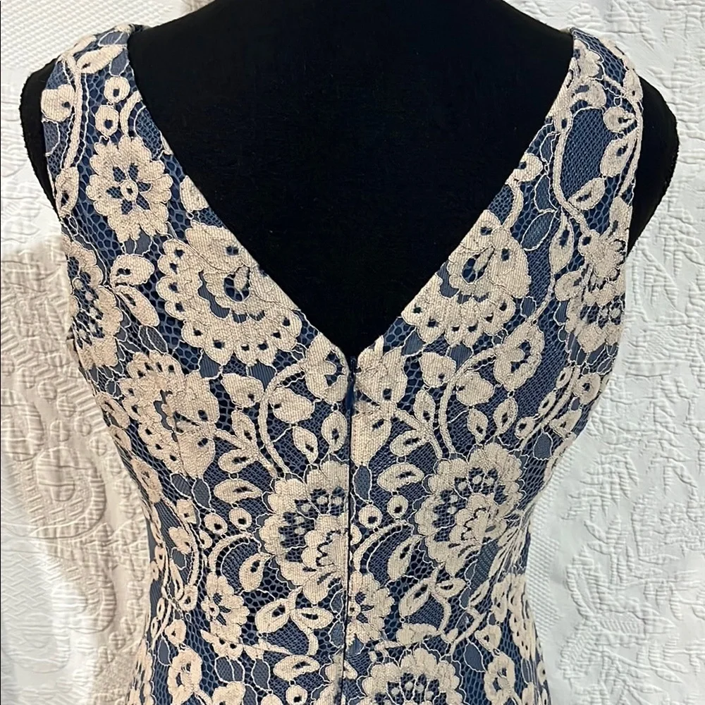 Floral Lace Sleeveless Dress‎